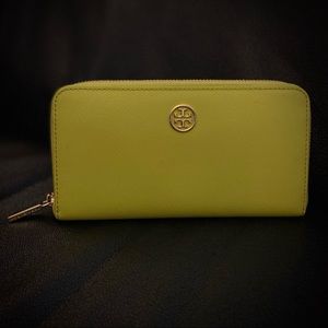 Tory Burch Gingko Neon Leaf Long Robinson Wallet